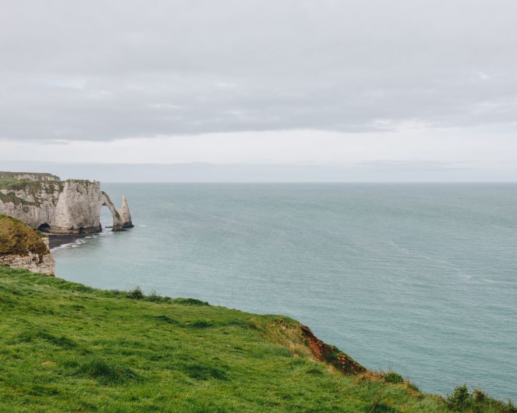 Falaise d'Etretat sous le mauvais temps