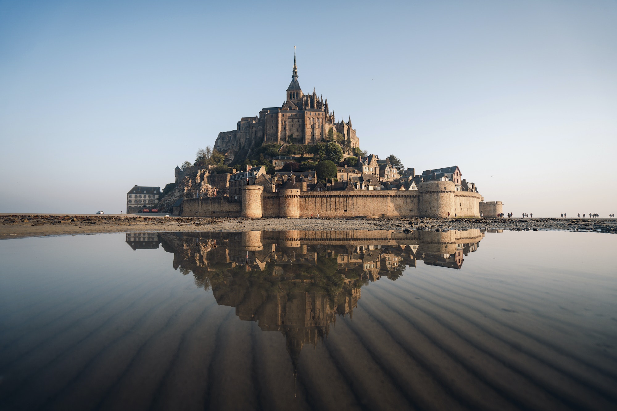 Le Mont-Saint-Michel, un des célèbres châteaux normands